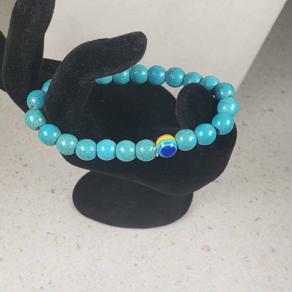 Turquise Crystal Gemstone Round Beaded Stretch Bracelet with One Rainbow Bead